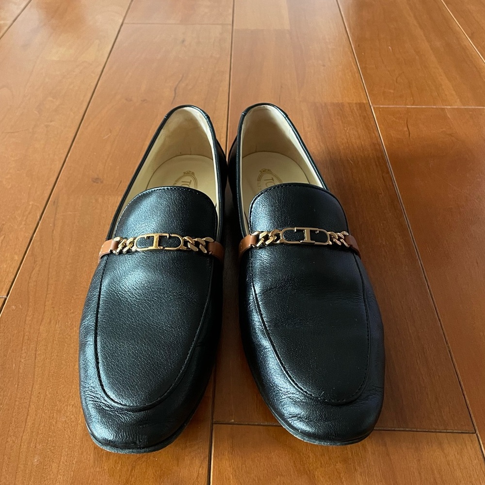 Black loafers from Tod’s | size 38 in very good condition